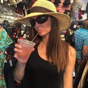Meet your Posher, Jennifer
