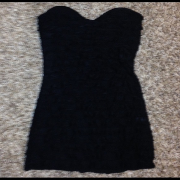 Very cute black ruffle top