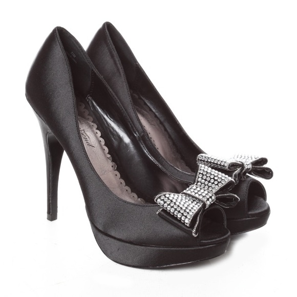 NEW! LULU TOWNSEND Satin Bow Pumps