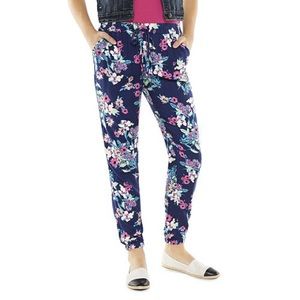 🎉BOGO🎉 Candie's Floral Jogger pant