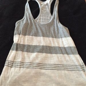 Grey stripped tank 🐚
