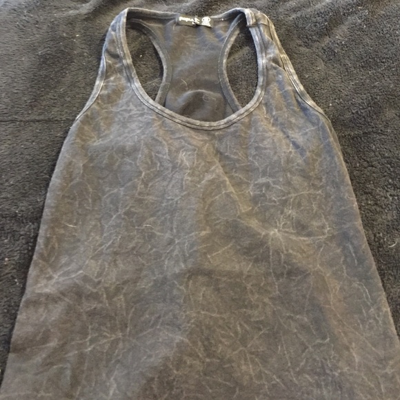 Distressed black tank 👾