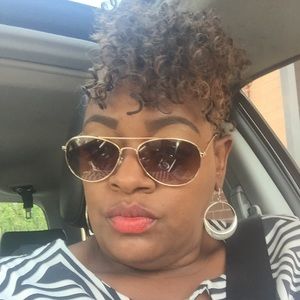 Meet your Posher, Katrina