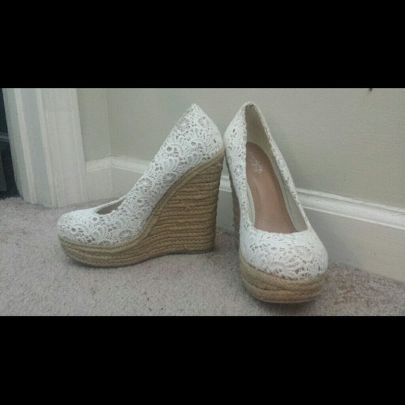 Cream lace pattern wedges