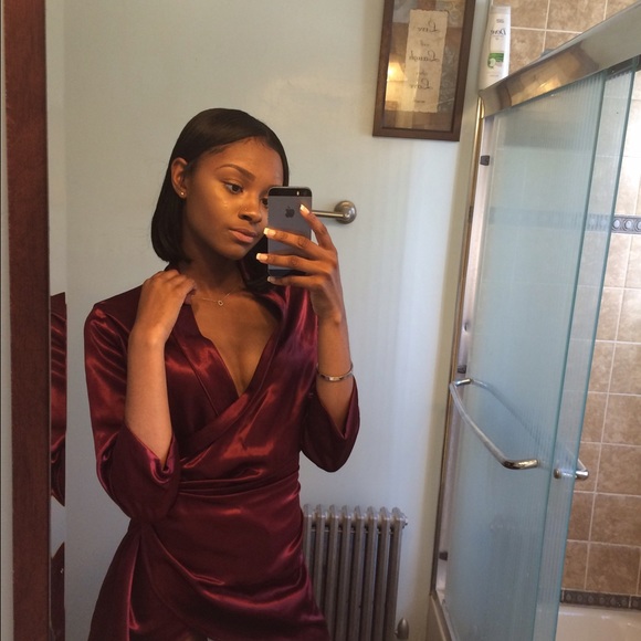 Ellae lisque satin dress - Picture 2 of 2