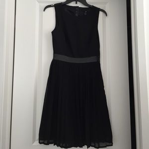Cute pleated H&M dress