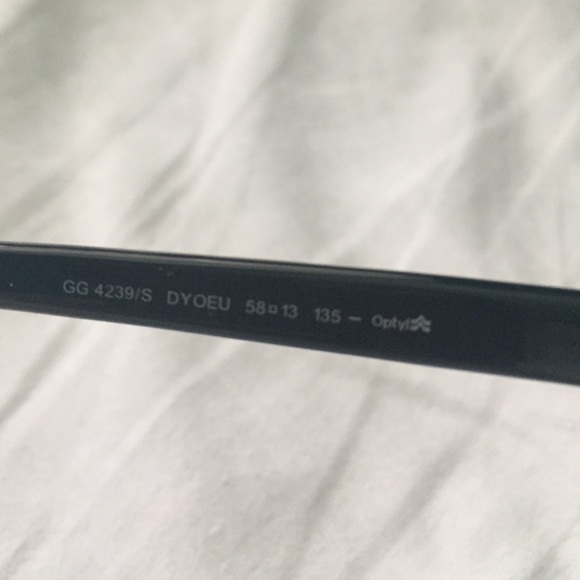 Gucci authentic sunglasses - Picture 2 of 4