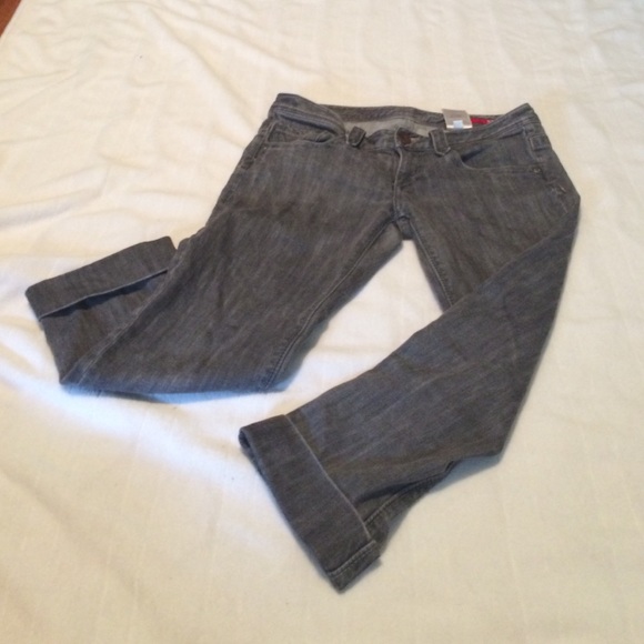 Gray capris - Picture 2 of 3