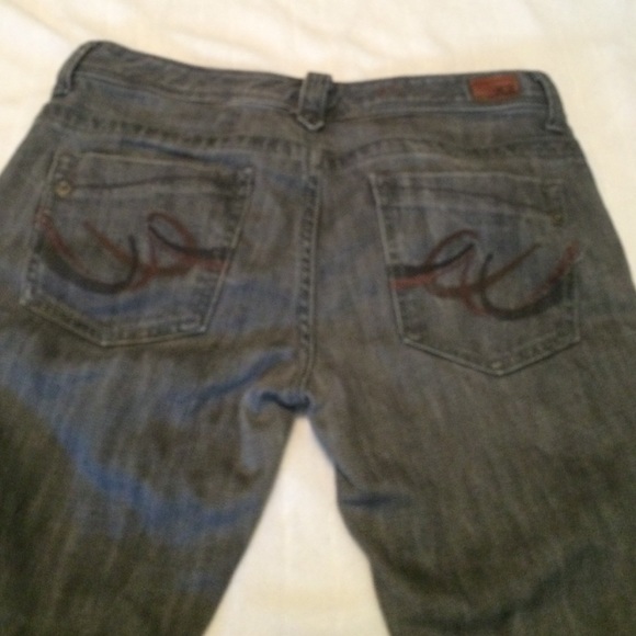 Gray capris - Picture 3 of 3