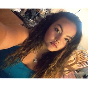 Meet your Posher, Amaya