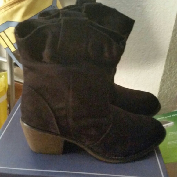 Christin Michaels black boots size 6 BNIB