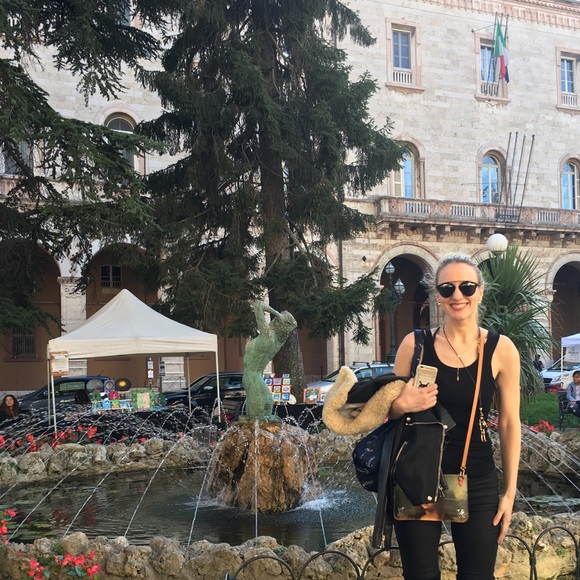 Meet your Posher, Caroline - Picture 6 of 8