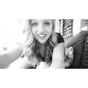 Meet your Posher, Cortney