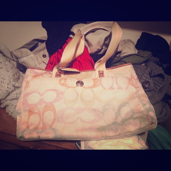 Great, adorable authentic Coach purse!
