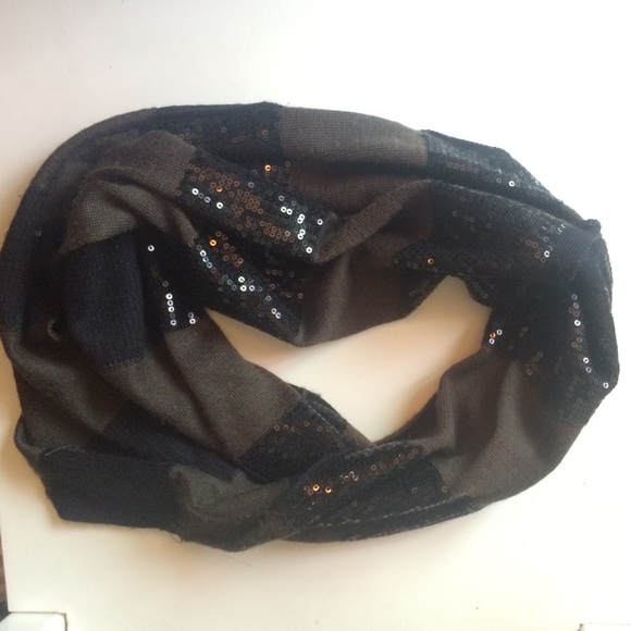 Alice & Olivia infinity scarf