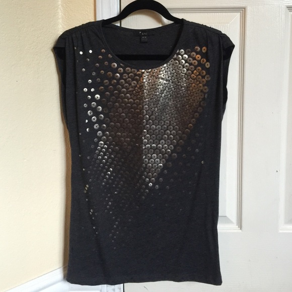 XXI metallic charcoal grey tee🌚