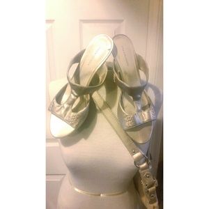 Gold Shoes with Free Matching Linen Purse