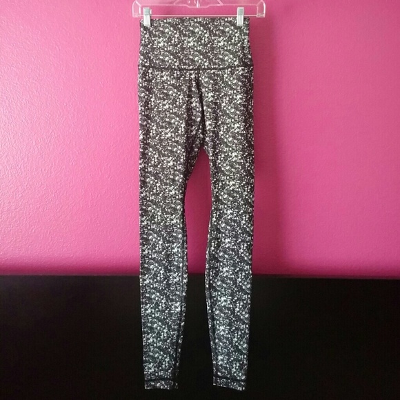 lululemon sequin print full on luxtreme pant