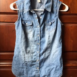 Denim sleeveless top