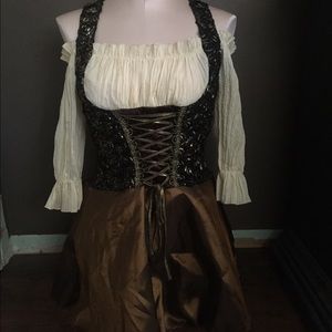 Women's pirate costume