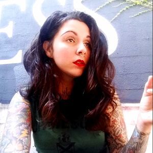 Meet your Posher, Toria