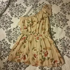 One shoulder floral top