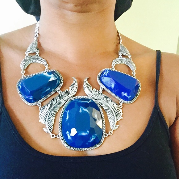 Accessories - Necklace