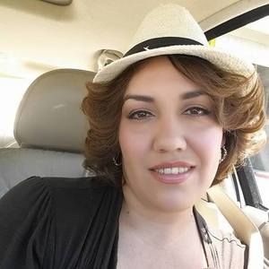 Meet your Posher, Desiree