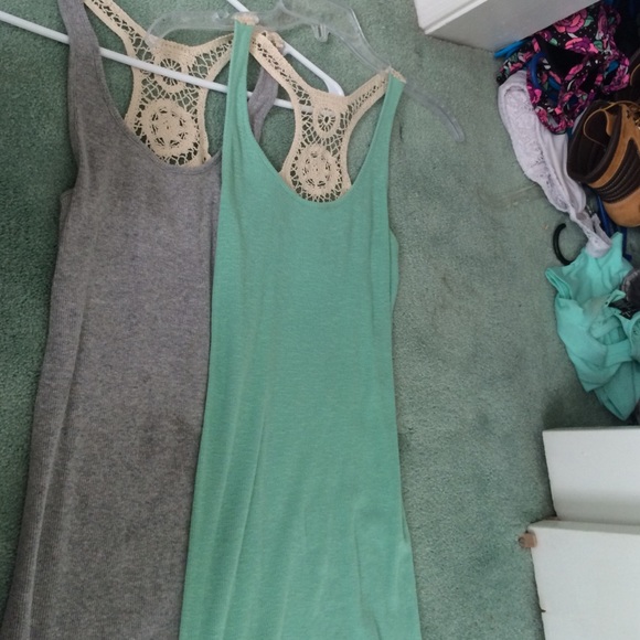 2 tank tops