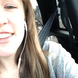 Meet your Posher, Hannah