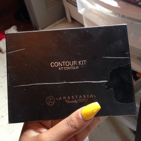 Anastasia Beverley hills contour kit