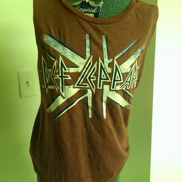 Def Leopard muscle tee