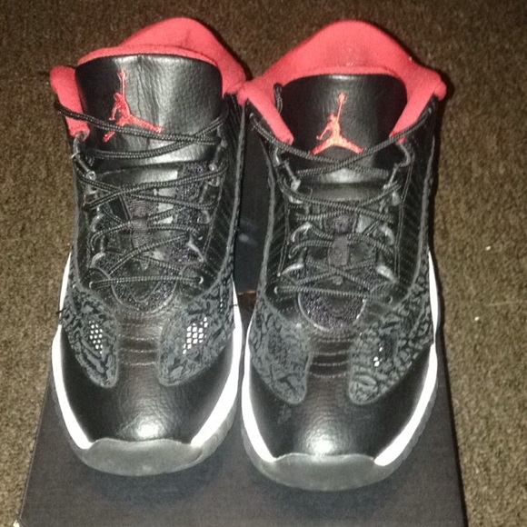 Jordan's they're brand new worn once have the box! - Picture 1 of 3