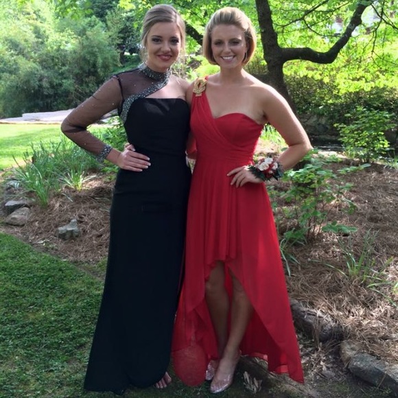 Selling the BLACK prom dress!!