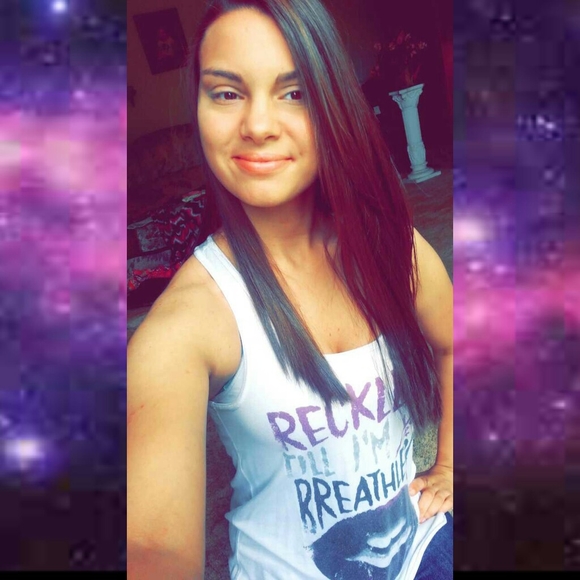 Meet your Posher, Cadie - Picture 1 of 1