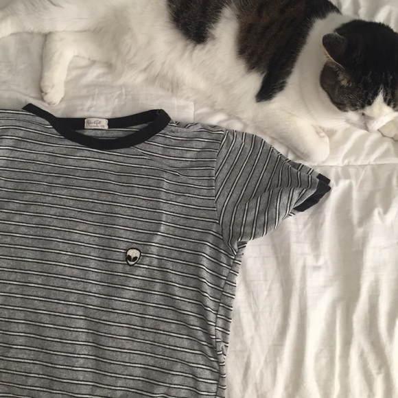 Pacsun Alien top