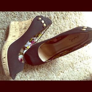 Black peep toe wedges