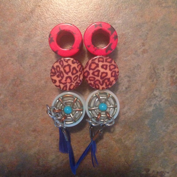 3 pairs of 00 gauges