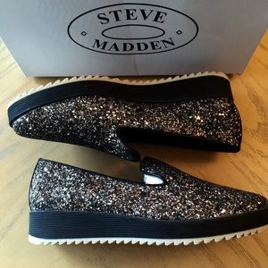 Steve Madden Bawler Silver & Black Shoe