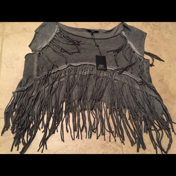 SOLD...Tart Grey Crop Knot Fringe Top Size S - Picture 1 of 2