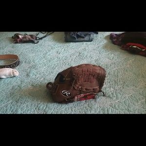 Wilson softball mitt