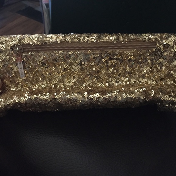 VS Gold Clutch - Picture 3 of 3