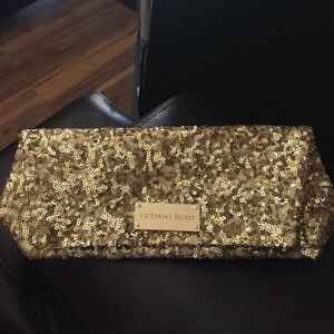 VS Gold Clutch