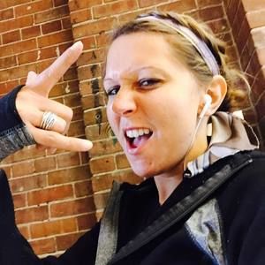 Meet your Posher, Joni