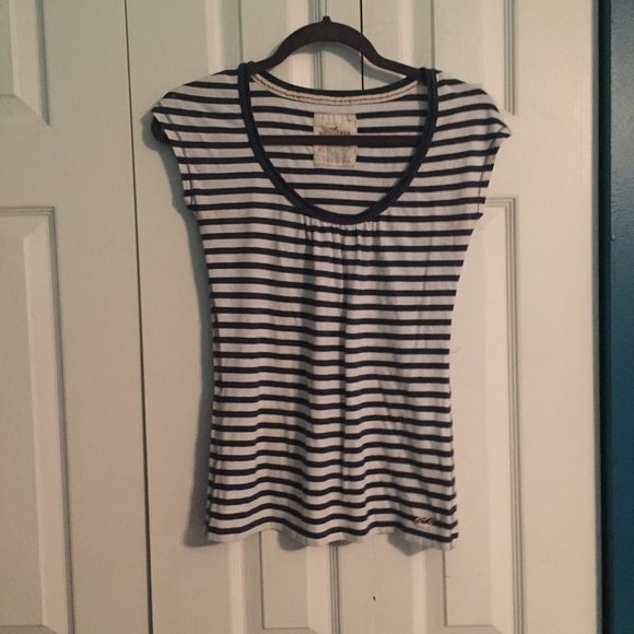 Hollister shirt - Picture 2 of 3