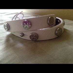 Tory Burch double wrap bracelet. White & Silver