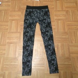 Patterned leggings
