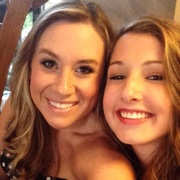 Meet your Posher, Roxy - Picture 1 of 1