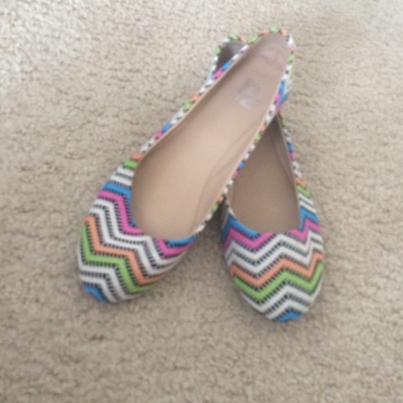 Multi color ballet flat