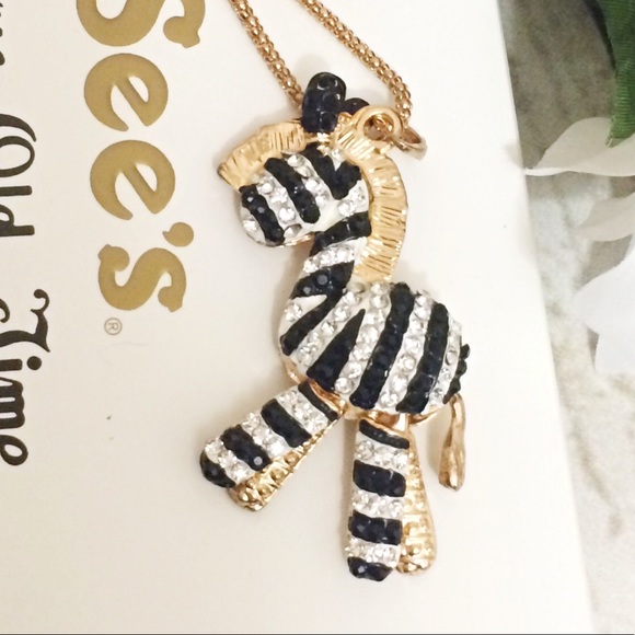 Black Zebra Necklace - Picture 3 of 5
